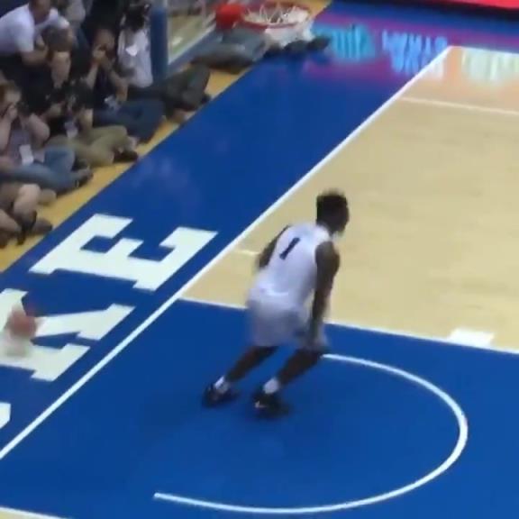 真的很炸裂！錫安大學(xué)時(shí)的球風(fēng)是真勁爆啊